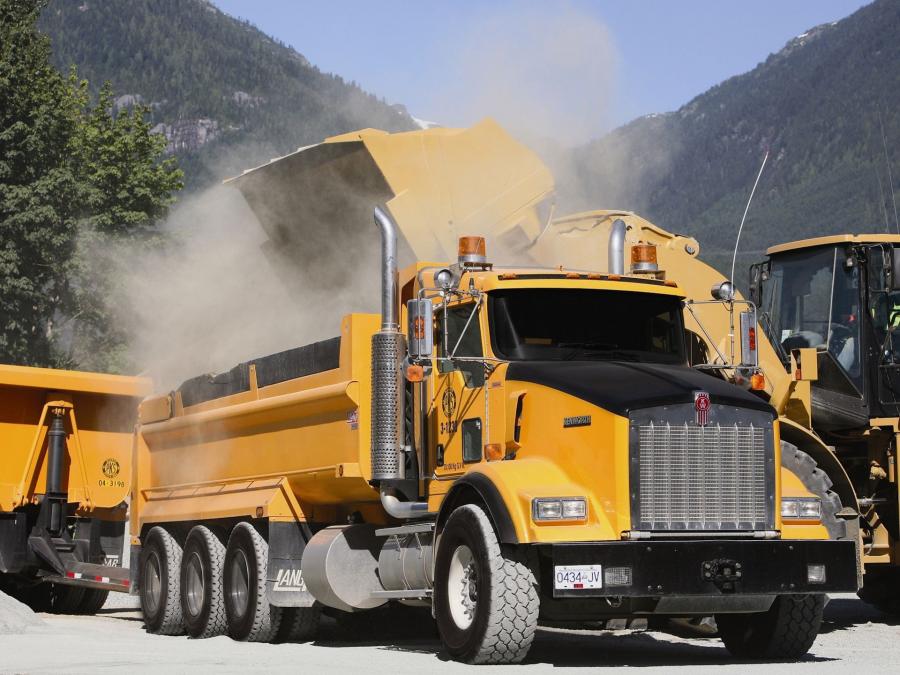  Kenworth T800 Dump Truck 2005 года  (фото 2 из 9)